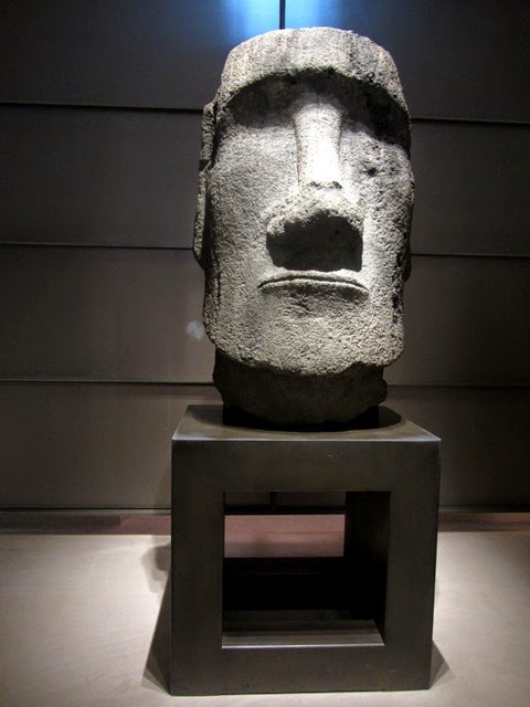 Tourist attractions in Paris : Louvre Museum