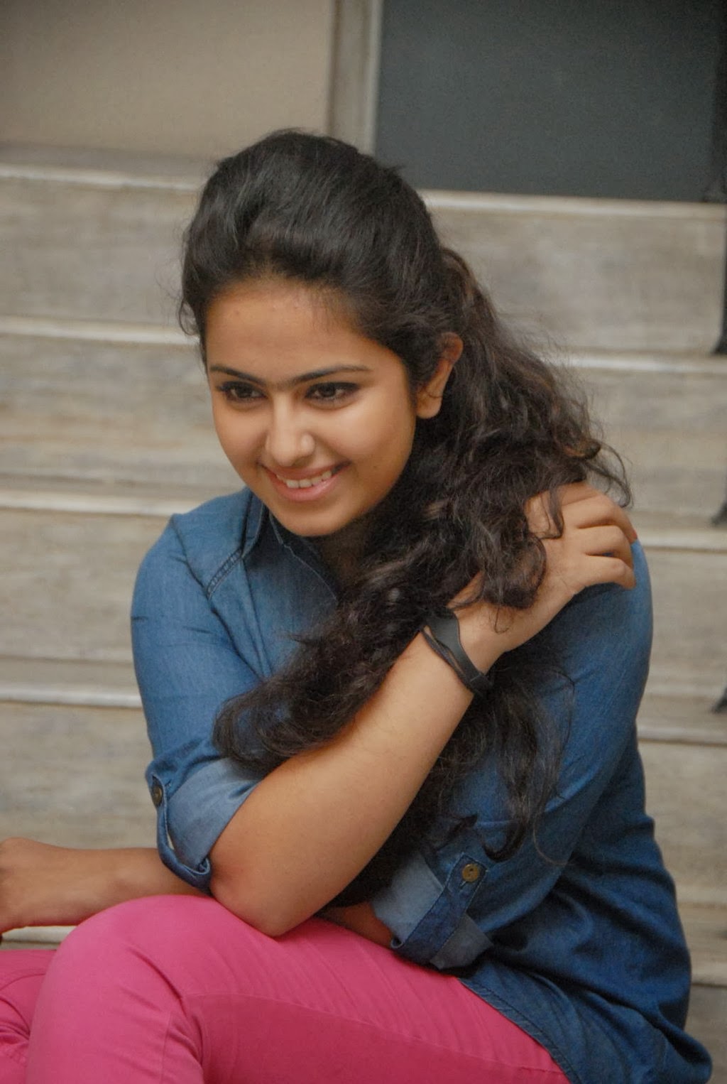 Actress Avika Gor Photos - Cine Gallery, Latest Cinema Gallery, Film ...