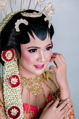 Rias Pengantin - Paket Wedding Organizer Semarang