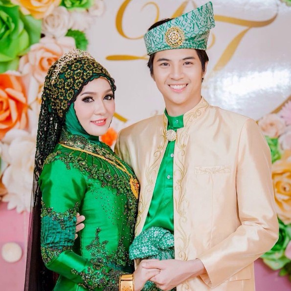 Koleksi Baju Muslim Pengantin Modern Dari Yang Adat 