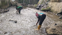 Sungai Cikapundung Wilayah Kota, Rutin Dibersihkan Satgas Sektor 22 Sub 12