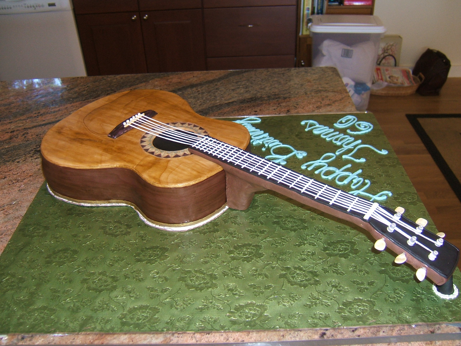 GORGEous Cakes by Kris: Acoustic Guitar Cake