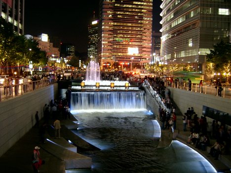 Sungai Cheonggyecheon (seoul), Sungai Bersih Ini Dulunya Kumuh Dan Kotor [ www.BlogApaAja.com ]