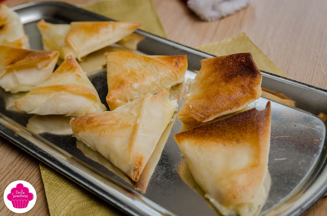 Samoussa au fromage de chèvre et miel