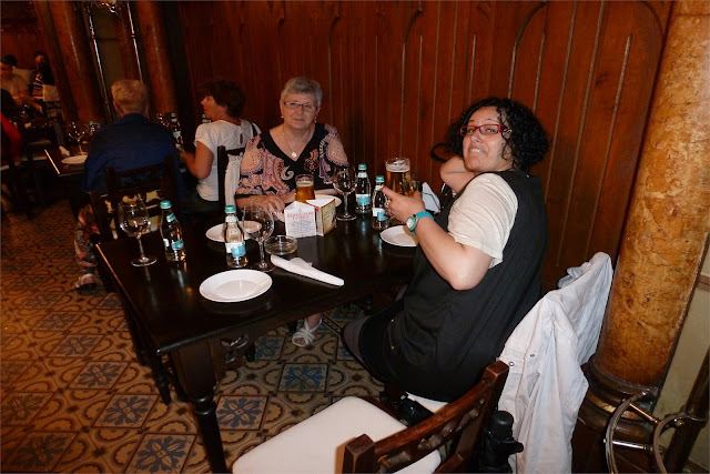 Última cena en Bucarest