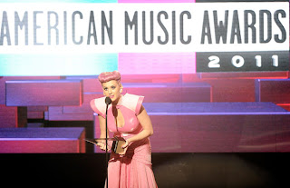 ama 2011 winner katy perry