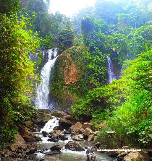 [http://FindWisata.blogspot.com] Mengeksplor Pesona Keindahan Air Terjun Lembah Pelangi Tanggamus