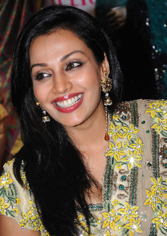 Actress Asha Saini Latest Photos unseen pics