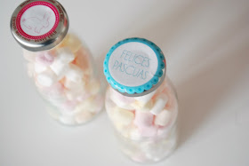 chuches para pascua. Easter candy in a bottle