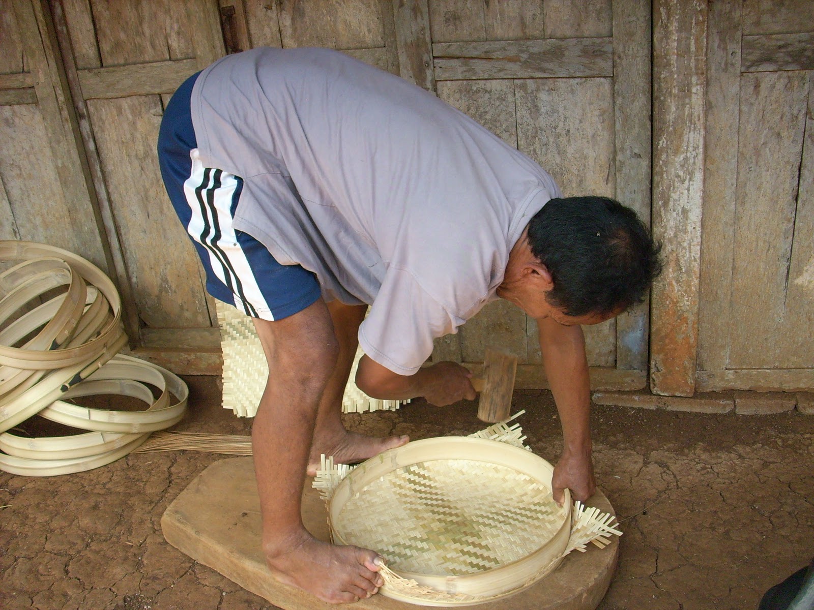 Kecamatan Rongkop Ngampiran Sentra Kerajinan bambu