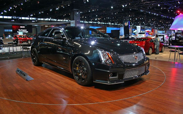 2011 cadillac CTS-V wagon black diamond edition front three quarter view