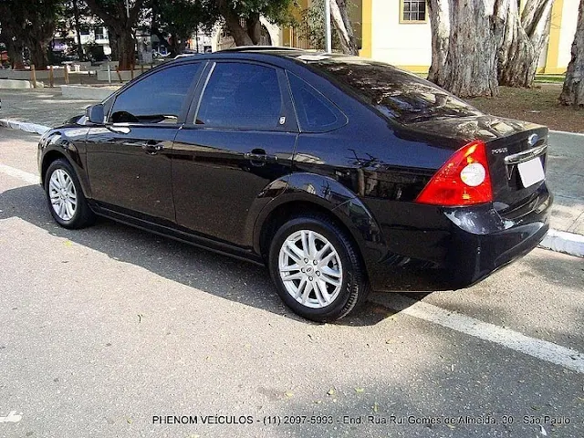 Ford Focus Sedan Guia 2009 - exterior