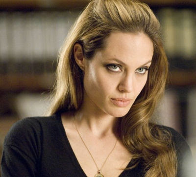 angelina jolie wanted gun. angelina jolie wanted