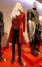 Elizabeth Olsen Avengers Infinity War Scarlet Witch costume