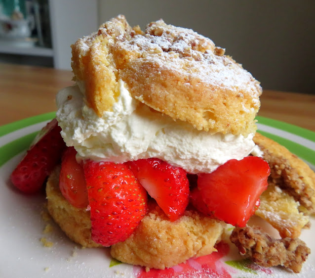 Pecan Swirl Strawberry Shortcakes