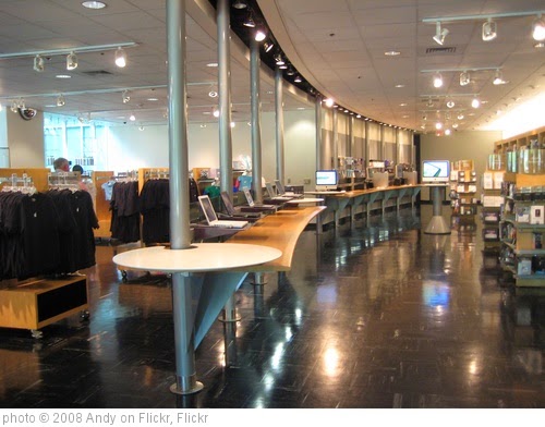 'Apple Company Store' photo (c) 2008, Andy on Flickr - license: https://creativecommons.org/licenses/by-nd/2.0/
