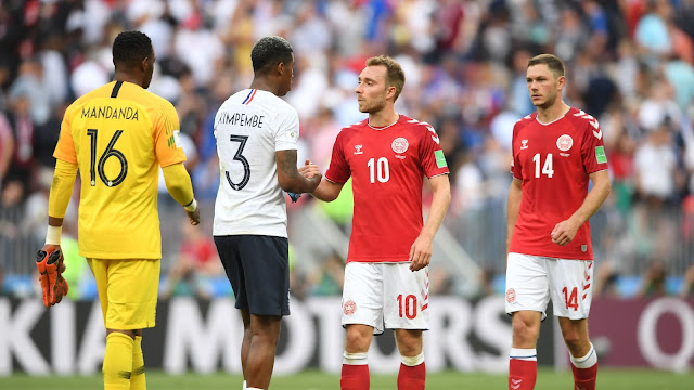 Dinamarca y Francia pactaron el primer 0-0 del mundial, aburriendo al público y acabando con un bello récord.