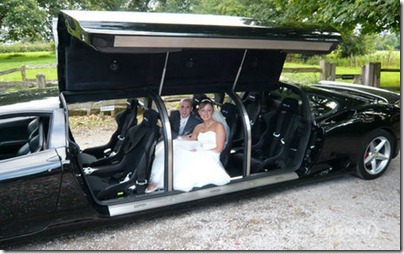 2012-Ferrari_limousine_2-2