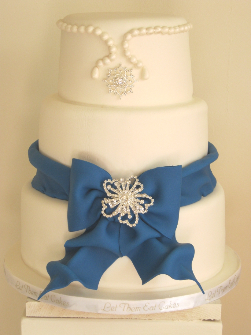 royal blue wedding cakes