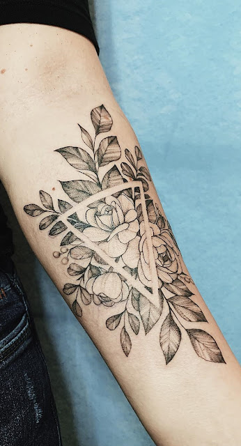 34 tatuagens geométricas para as mulheres