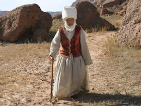 kyrgyzstan headdress craft, kyrgyz art craft tours