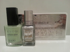 avon-honeydew-dazzle-nail-art-stamping