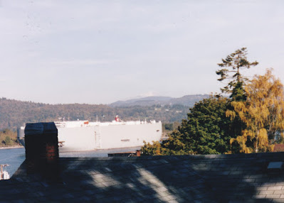 Mt. St. Helens Ash Plume from Rainier, Oregon, in October 2004