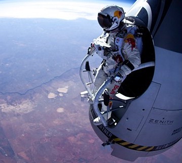  Skydiver Felix Baumgartner on track for super jump