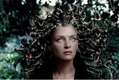 Kisah Medusa wanita cantik dengan rambut ular