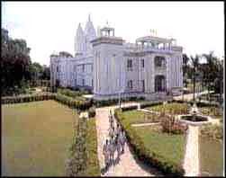 Mahatma Gadhi Temple In Gadhinagar Wallpaper Mahatma Gadhi Temple In Gadhinagar