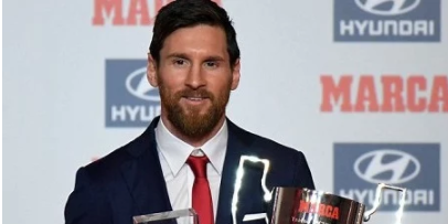 Lionel Messi wins Pichichi award and Alfredo Di Stefano trophy following successful 2016-17 La Liga campaign (Photos)