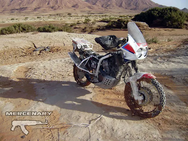 Stuck in the Mud - Africa Twin RD04 - Morocco Sahara, December 2008