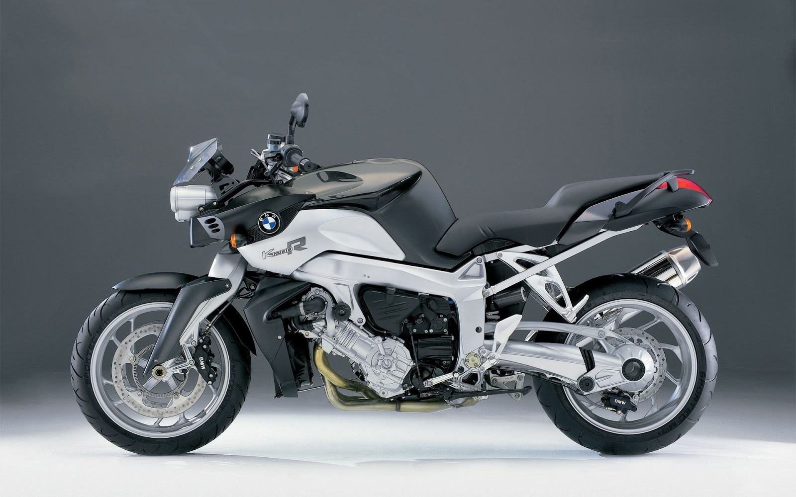 PixBikes  Coolest Motorcycle Pictures and Images  BMW K1200R