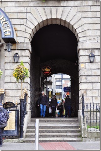 Dublin. Merchant's Arc. Pasaje que une Temple Bar con el Ha Penny Bridge - DSC_0490
