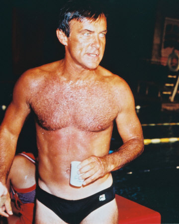 Robert Conrad pr sente l'Instant Maillot de SoyonsSuave