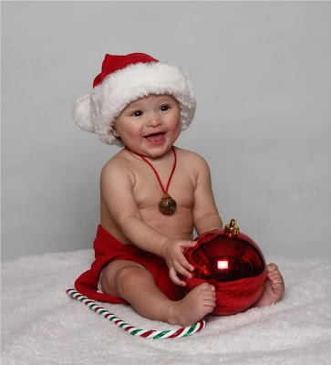 Smiling baby celebrate the christmas festival pics