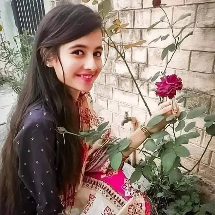 গ্রামের মেয়েদের প্রোফাইল পিক