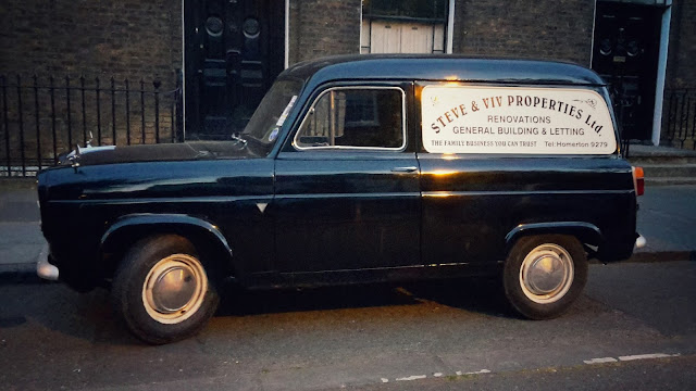 Vintage van in hackney // 76sunflowers