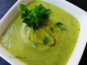 primo piatto freddo crema  di zucchine al basilico