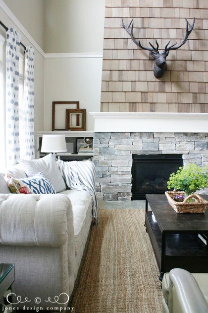 Great ways to incorporate deer mounts and busts into home decor