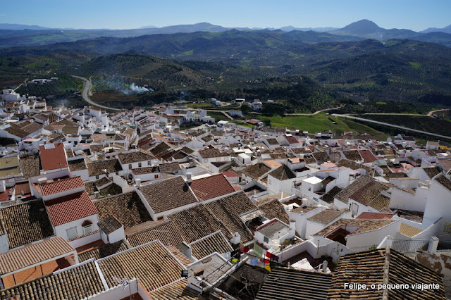 Olvera vista da frente da Igreja de Nossa Senhora de La Encarnación