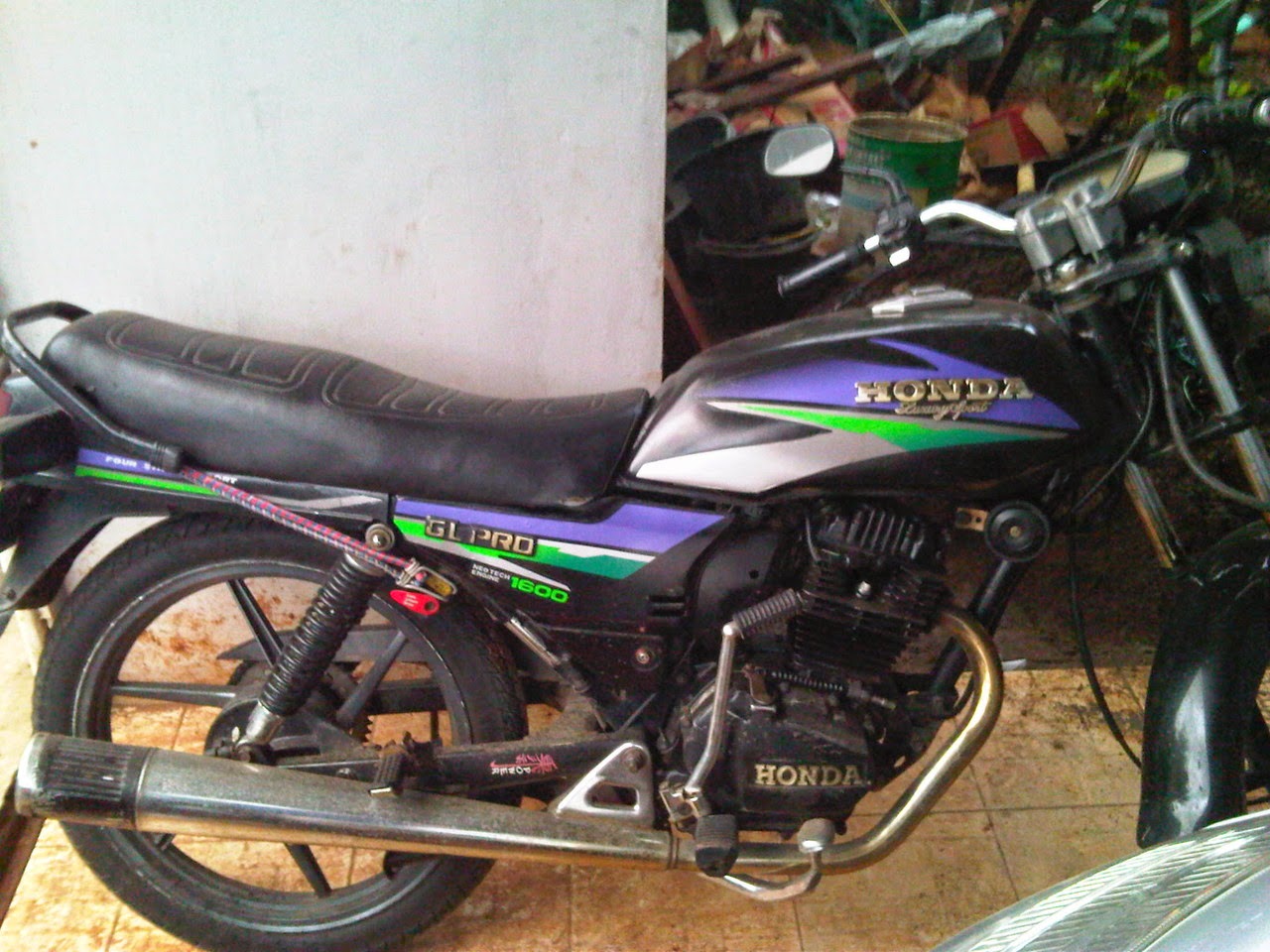 Spesifikasi Honda GL Pro Black Engine Si Hitam Powerfull Motor Tuo