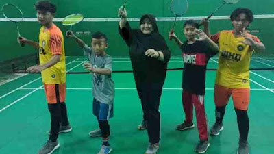 4 Atlet Penghafal Qur'an dari Ponpes Skoba Madani Kabupaten Bogor Terjun Di Kejurda Kujang Badminton Open 2022