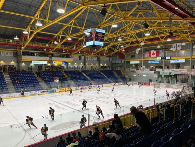Vernon Vipers on X: Vipers and Vees for the first of 6 meetings. Catch it  live on @1075KISSFM starting at 6 45 with @GrahamT_Vipers #BCHL   / X