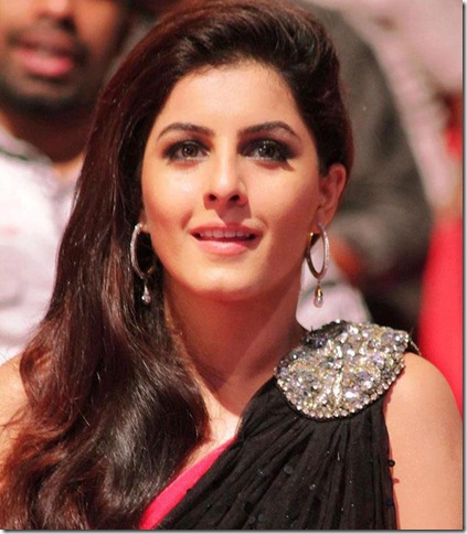 actress_isha_talwar_beautiful_stills