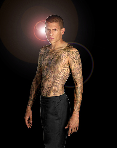 escape plans on Michael's tattoo. prison-break-118_bluff_haywire_map.jpg