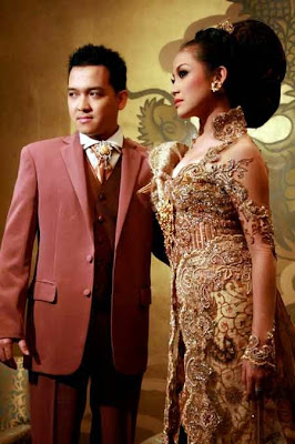 Model Kebaya Pengantin Anne Avantie Modern Terbaru