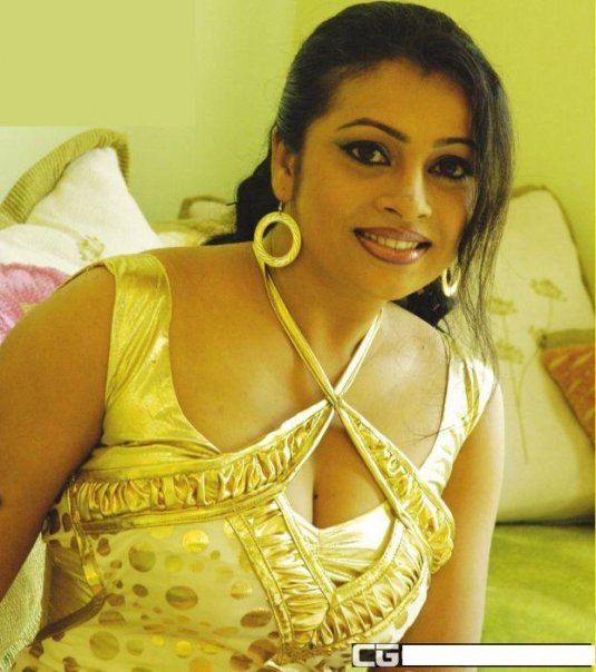 Sri Lankan sexy actress Kanchana mendis big ass, hot boobs, sexy back, nice body figure hot legs, pictures images