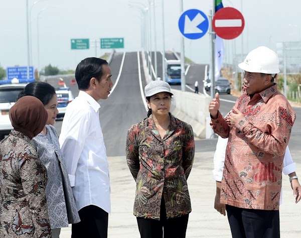 Akui Manusia Sempurna, Jokowi Tolak Minta Maaf Tragedi 'Brexit'