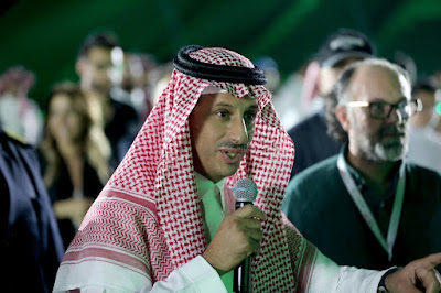 ​إقالة رئيس هيئة الترفيه السعودية.. والسبب روسيات شبه عاريات